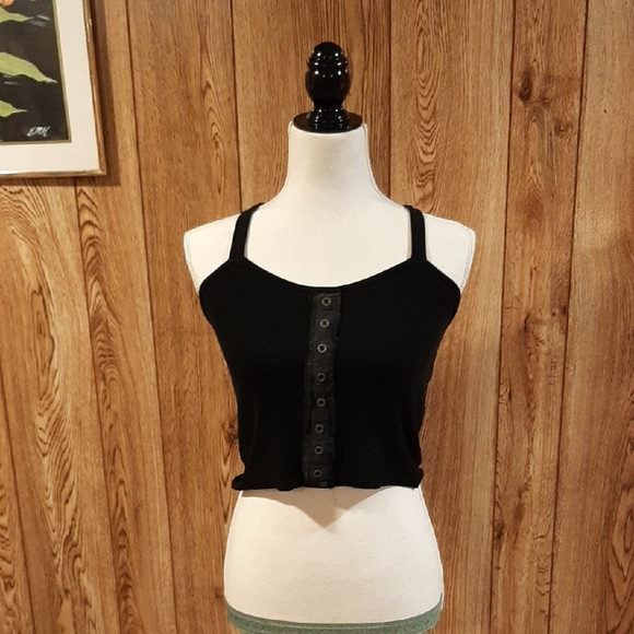 POL Tops - 🥀NWT POL Black Stretchy Cross-Back Cropped Tank (L)🥀